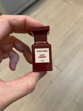 TF Lost Cherry Deluxe Sample